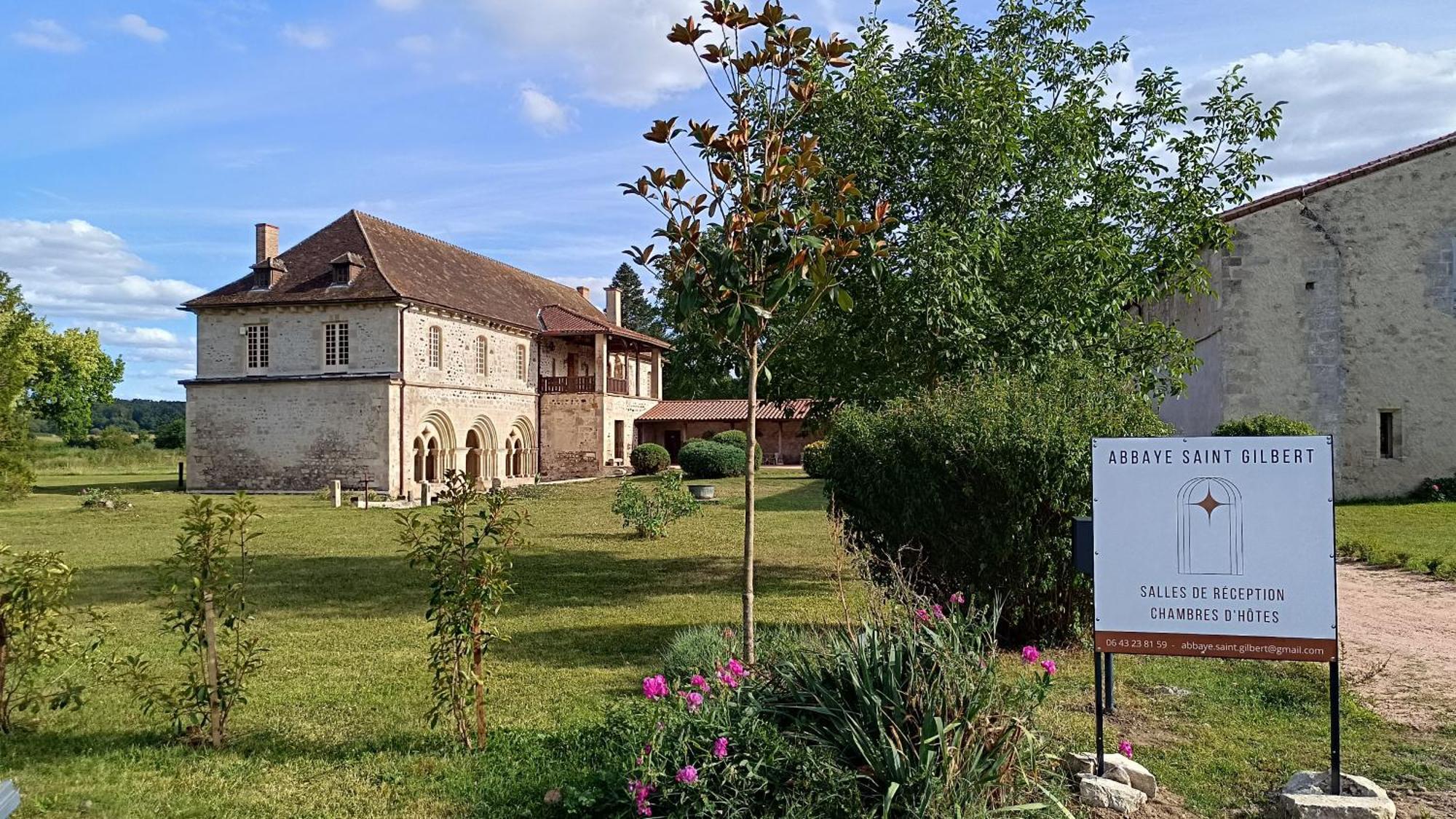 לינה וארוחת בוקר Abbaye Saint Gilbert מראה חיצוני תמונה