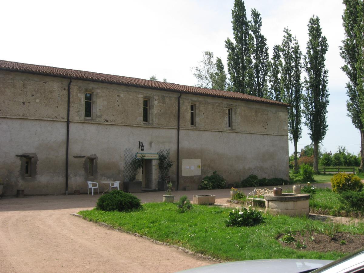 לינה וארוחת בוקר Abbaye Saint Gilbert מראה חיצוני תמונה